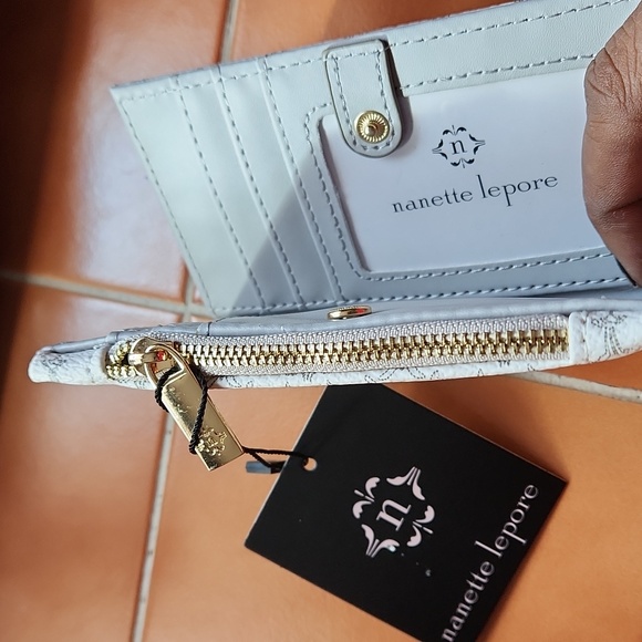 NANETTE LEPORE CHANTILLY BUCKET HOBO BAG NWOT WITH WALLET.
(VEGAN LEATHER). - Picture 9 of 12